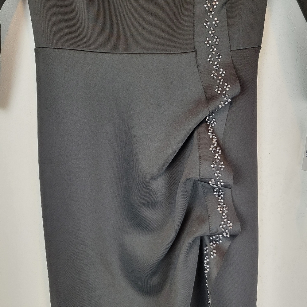 NWT Xscape Women's Ruched Off-The-Shoulder Gown in Gunmetal Black - Picture 6 of 14